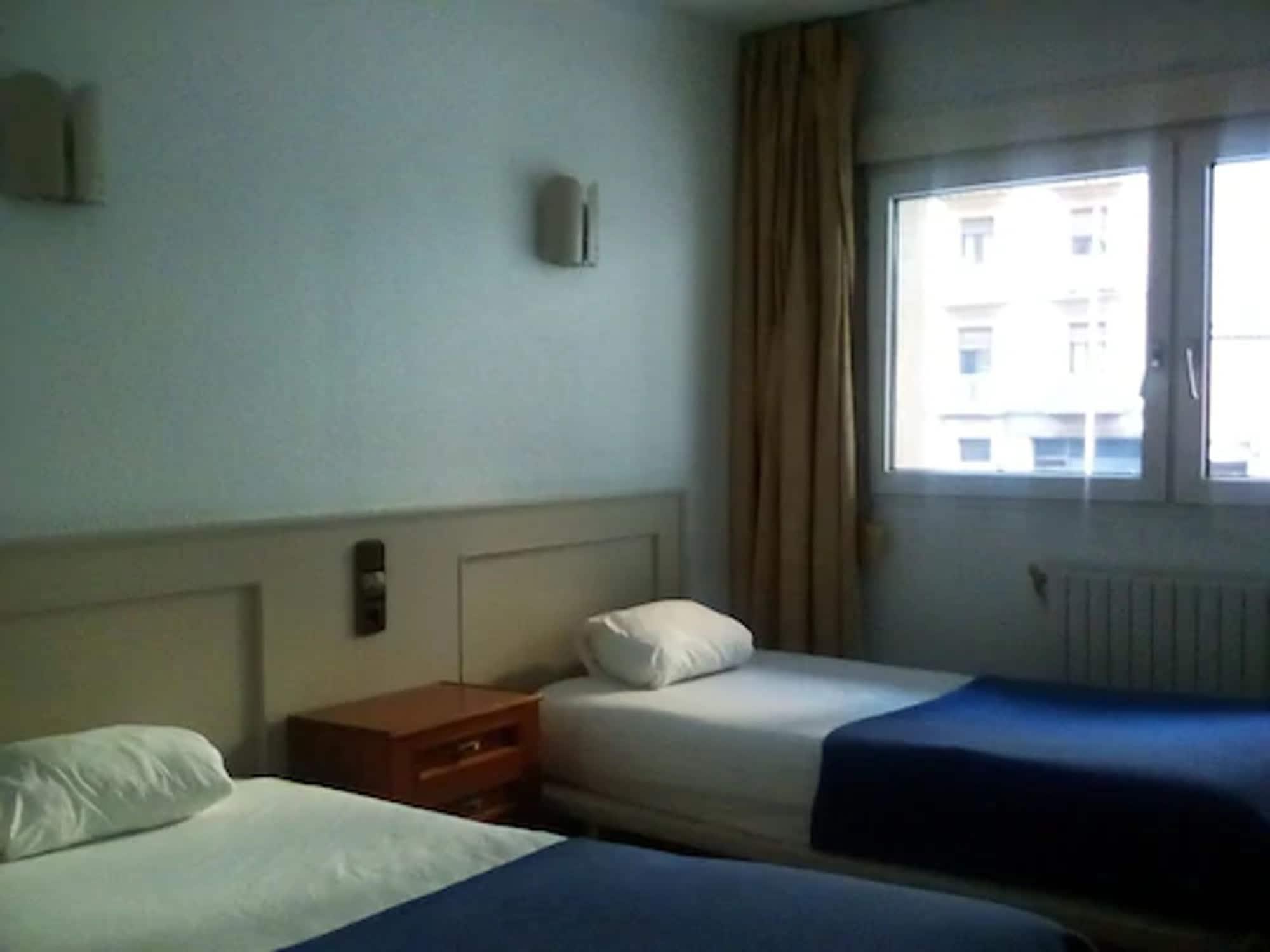 Hotel Font Del Marge Andorra la Vella Buitenkant foto