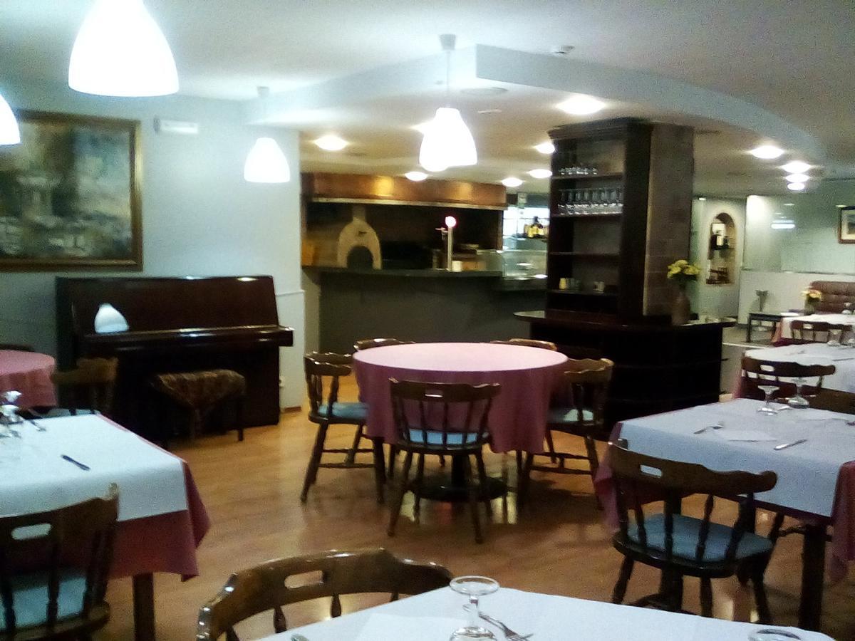 Hotel Font Del Marge Andorra la Vella Buitenkant foto