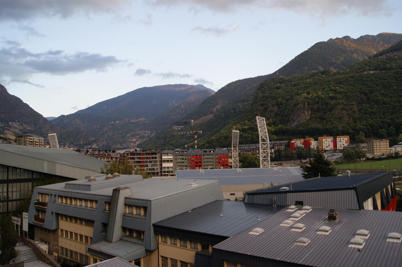 Hotel Font Del Marge Andorra la Vella Buitenkant foto