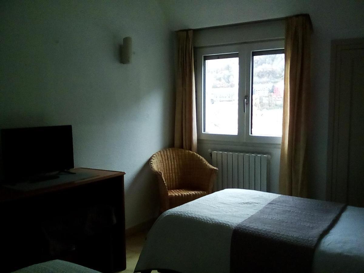 Hotel Font Del Marge Andorra la Vella Buitenkant foto